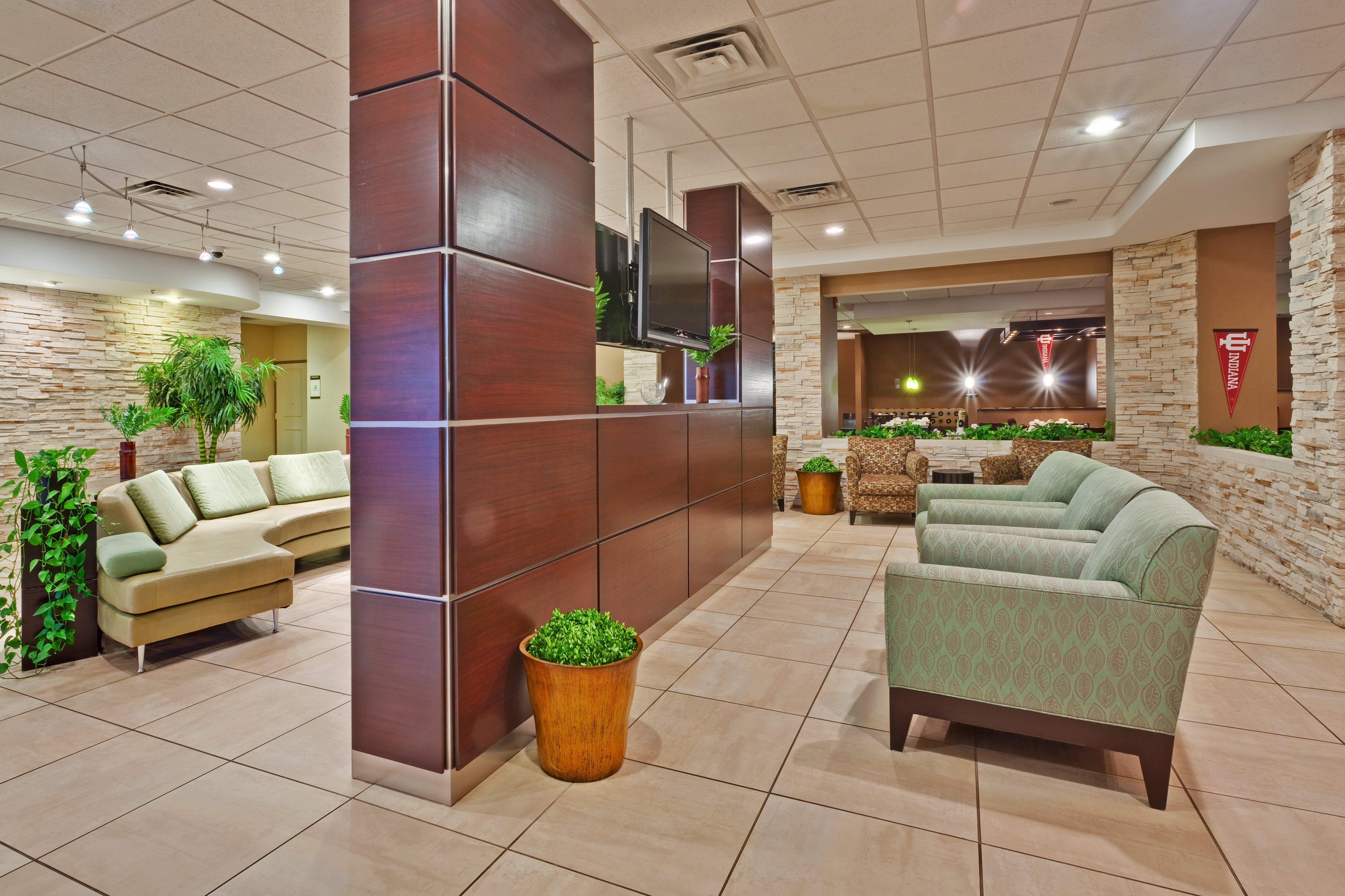 Holiday Inn Bloomington-University Area, An Ihg Hotel Exterior photo